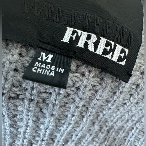 Aritzia Wilfred Free Unwind 100% Merino Wool Cardigan Size M Women Gray Sweater - Picture 8 of 9